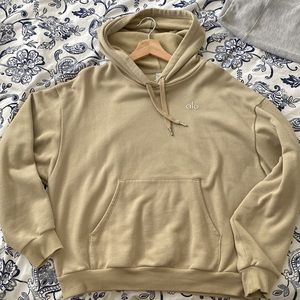 NWOT Alo accolade hoodie California sand